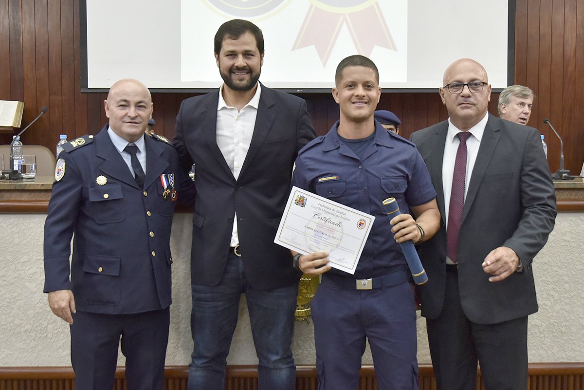 Gmj Anos Confira Fotos Da Formatura Dos Novos Guardas Municipais